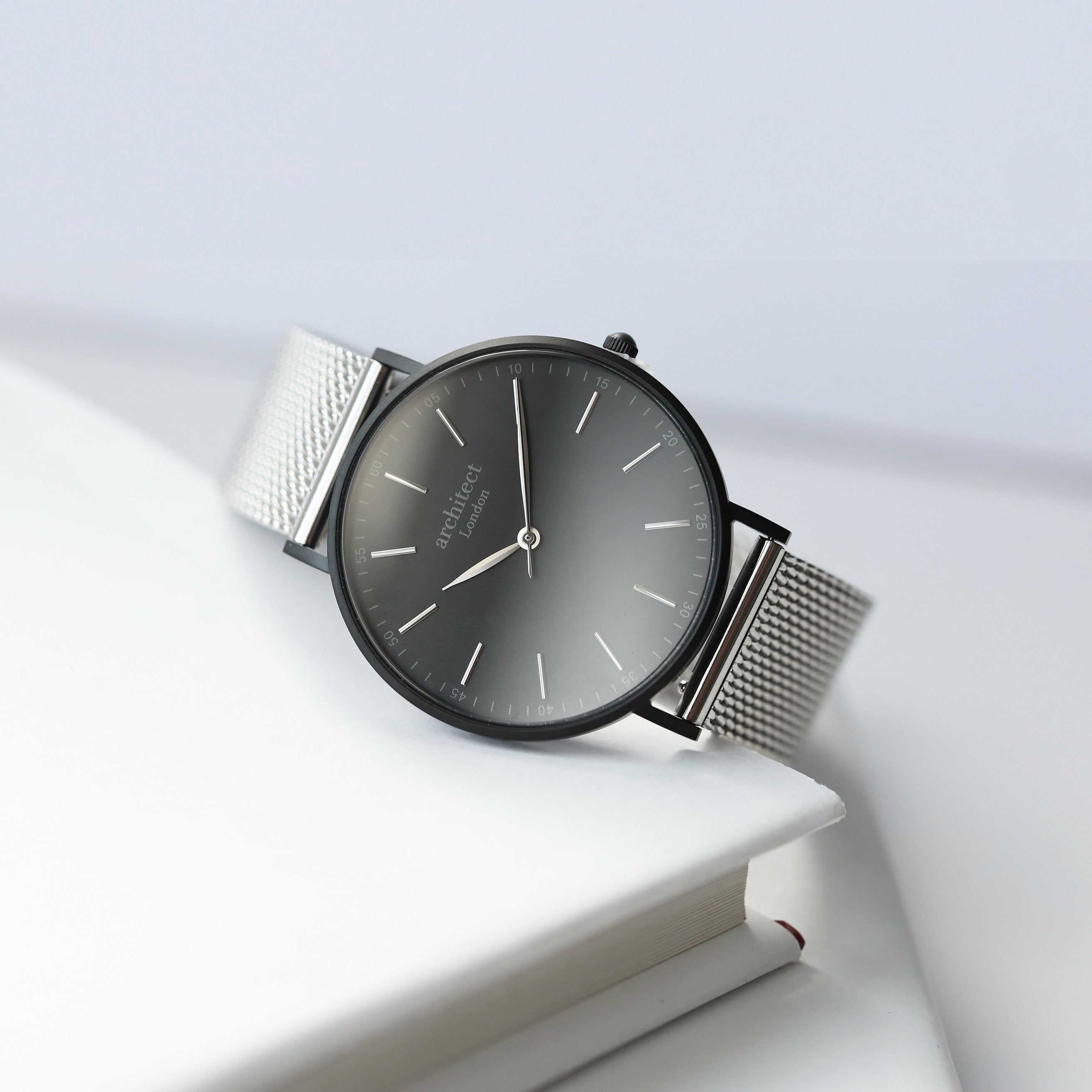 Handwriting Engraving - Men's Minimalist Watch + Steel Silver Mesh Strap - Wear We Met