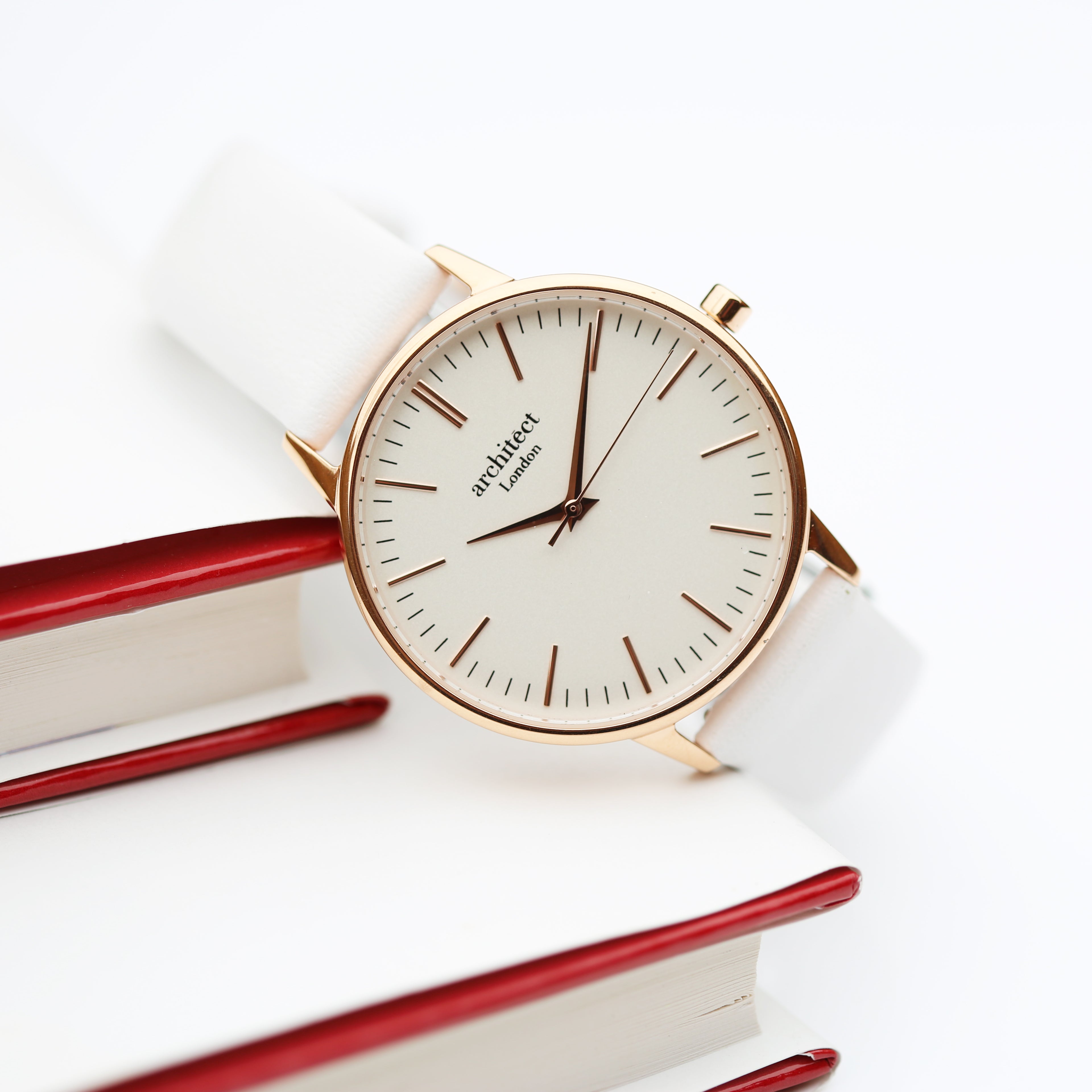 Ladies Architēct Blanc - Handwriting Engraving + White Strap - Wear We Met